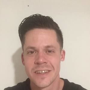 Meet your Posher, Adam